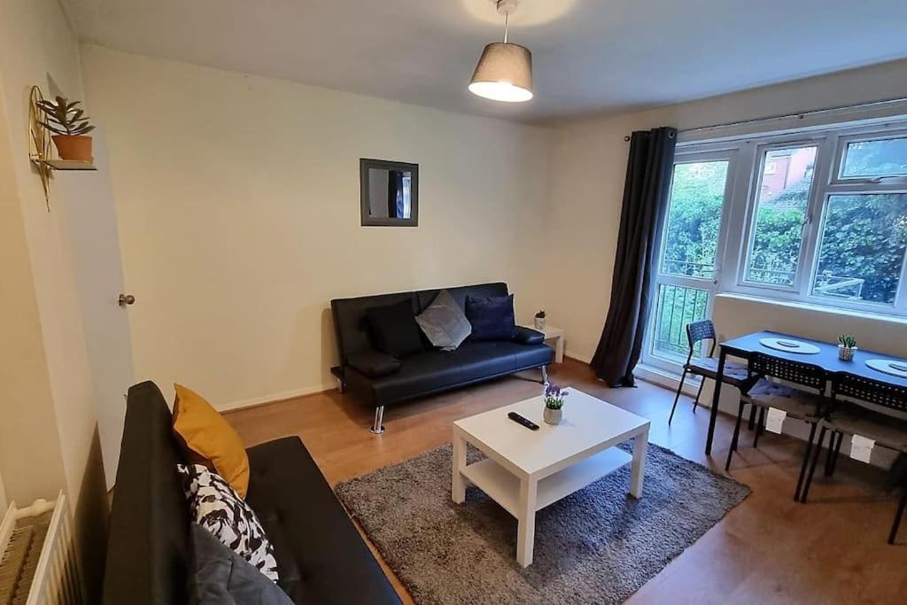 2 Bedroom Apartment In Kennington 伦敦 外观 照片